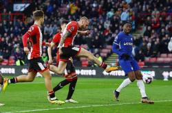 傷(shāng)病與(yǔ)戰(zhàn)意交织的欧冠关键戰(zhàn)