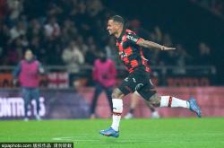 3分22秒(miǎo)！迪亚斯攻入哥倫(lún)比亚球(qiú)员欧冠(guān)最快进球(qiú)，历史瞬间的背後(hòu)故事与数据分析