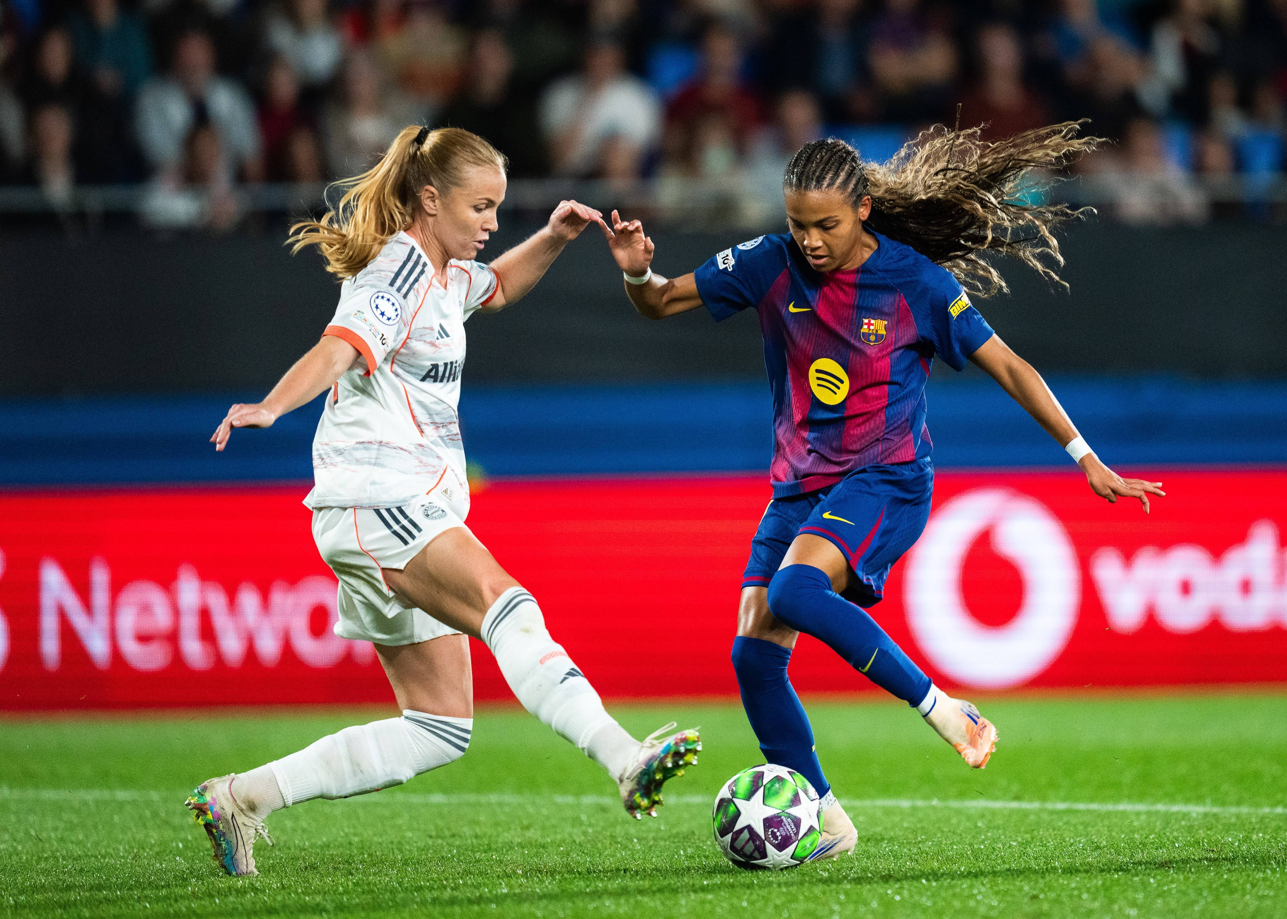 (体育)足球——欧冠女足:巴塞罗那胜拜仁慕尼黑