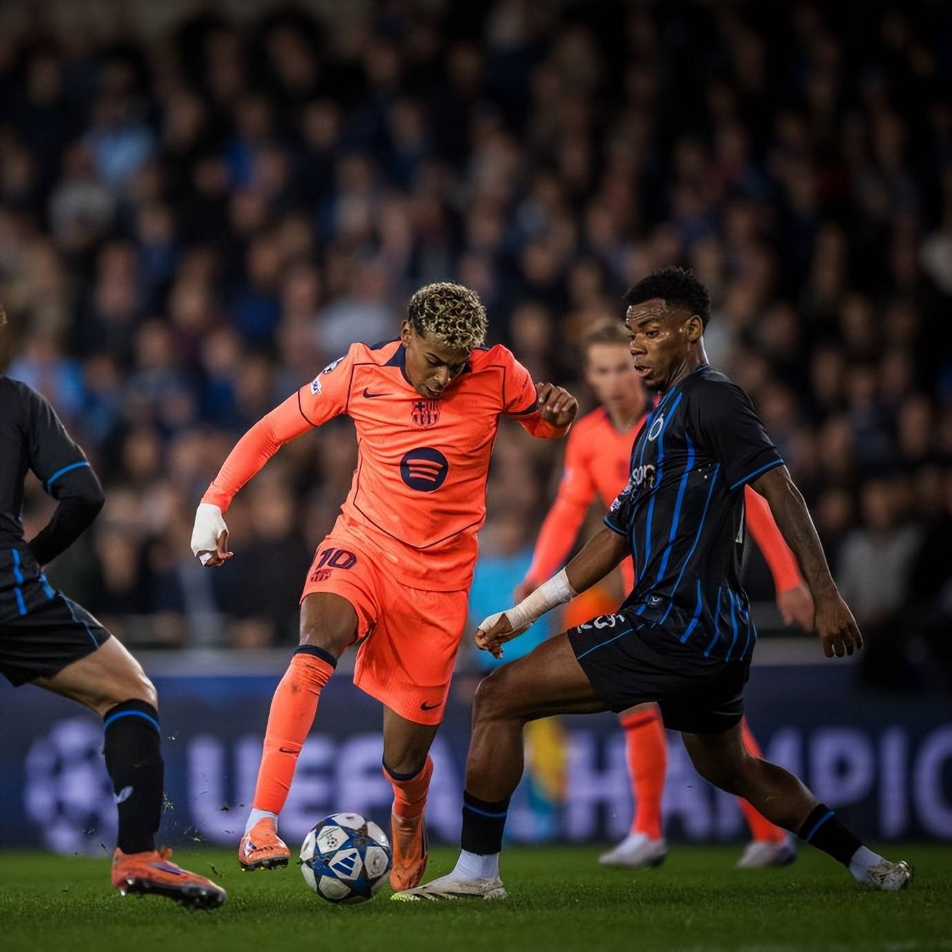 西甲巴萨客战塞尔塔分析,伤病潮影响主帅布阵,欧冠平局暴露隐患