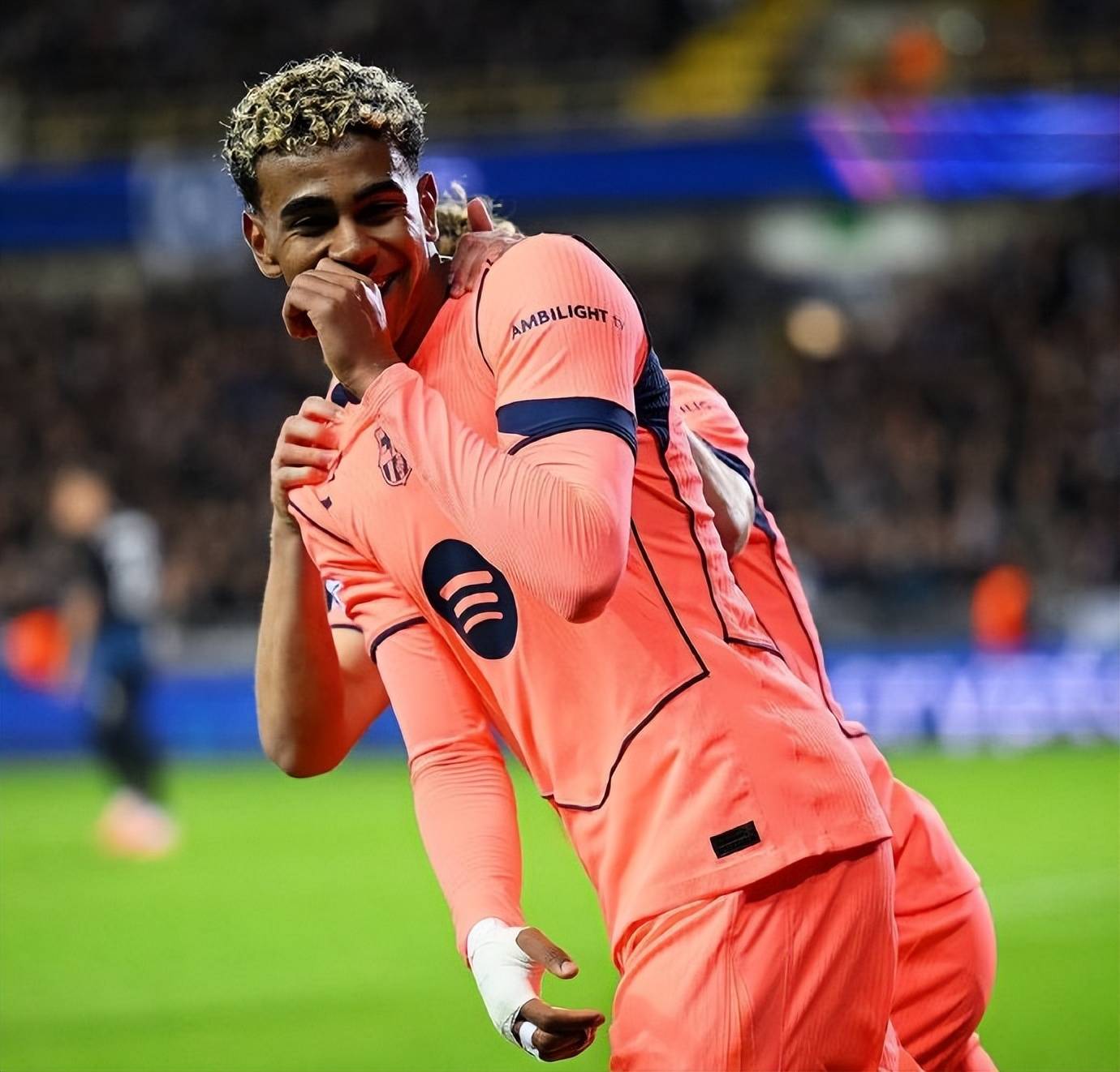 西甲巴萨客战塞尔塔分析,伤病潮影响主帅布阵,欧冠平局暴露隐患