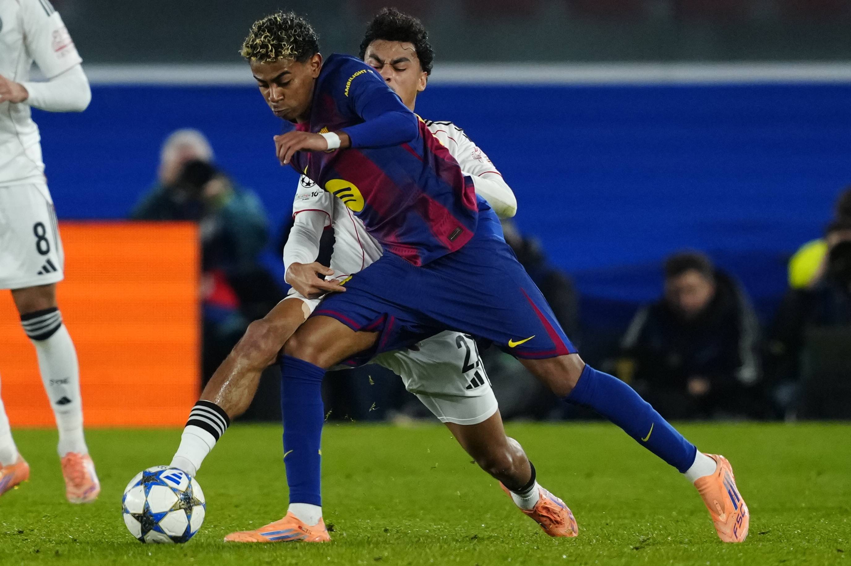 (外代二线)足球——欧冠联赛:巴萨胜法兰克福