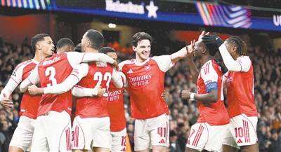 欧冠强强较量 “枪手”力克拜仁