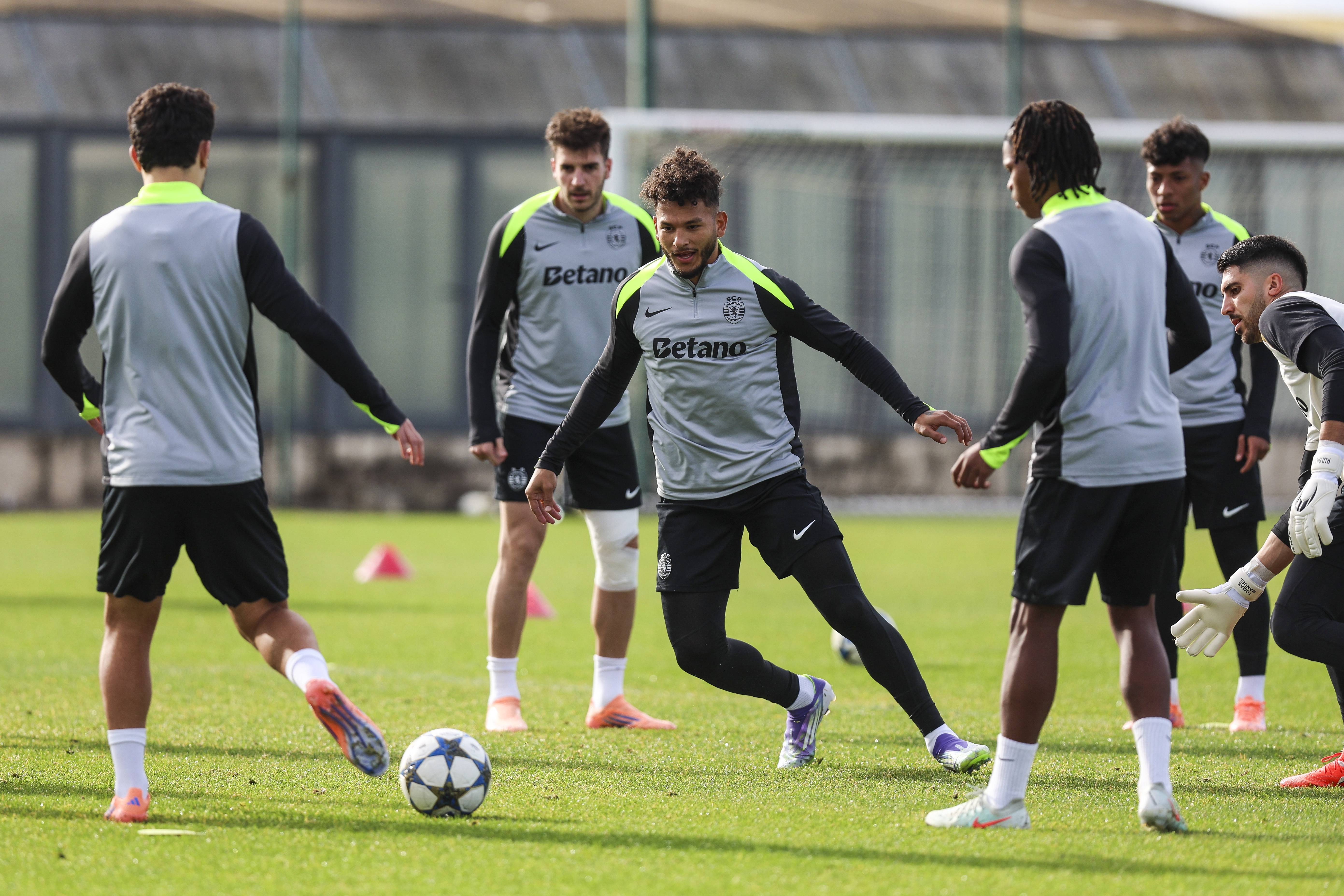 （外代二线）足球——欧冠联赛：葡萄牙体育赛前备战