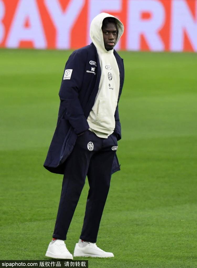 樊振东欧冠首秀C罗“附体”,助球队晋级欧冠八强!