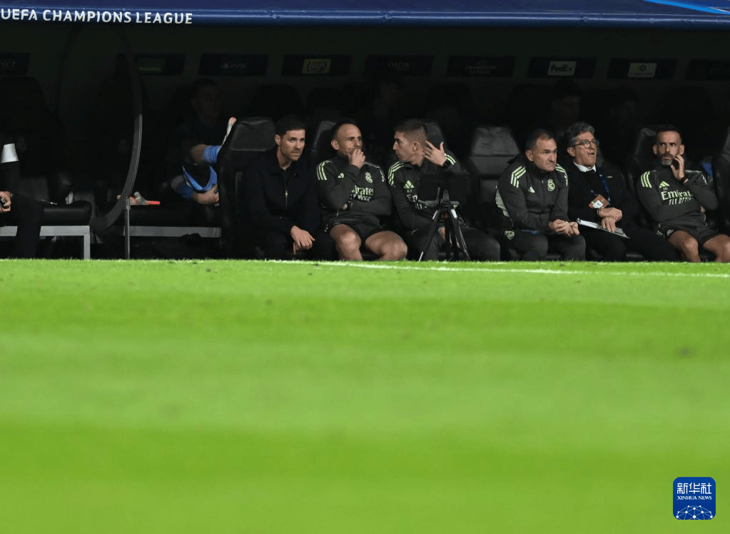 欧冠：皇马不敌曼城