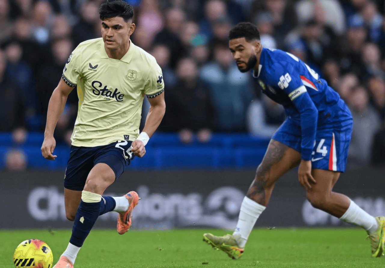 英超豪门杀入欧冠区,22岁后卫爆发:独造2球,全场最佳